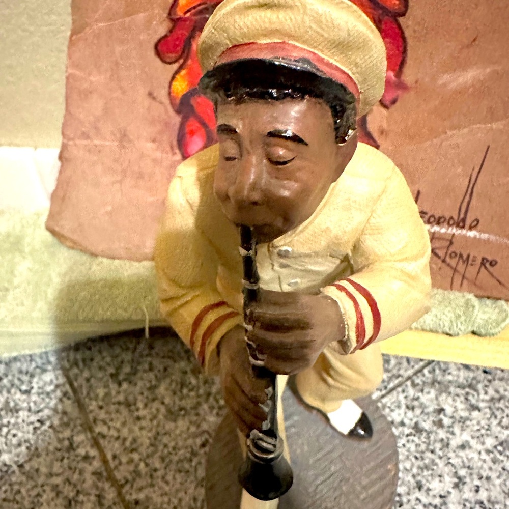 THE SAINTS MARCHING BAND~THE SAINTS MAN WITH SAXO PHONE FIG. ENESCO CORPORATION